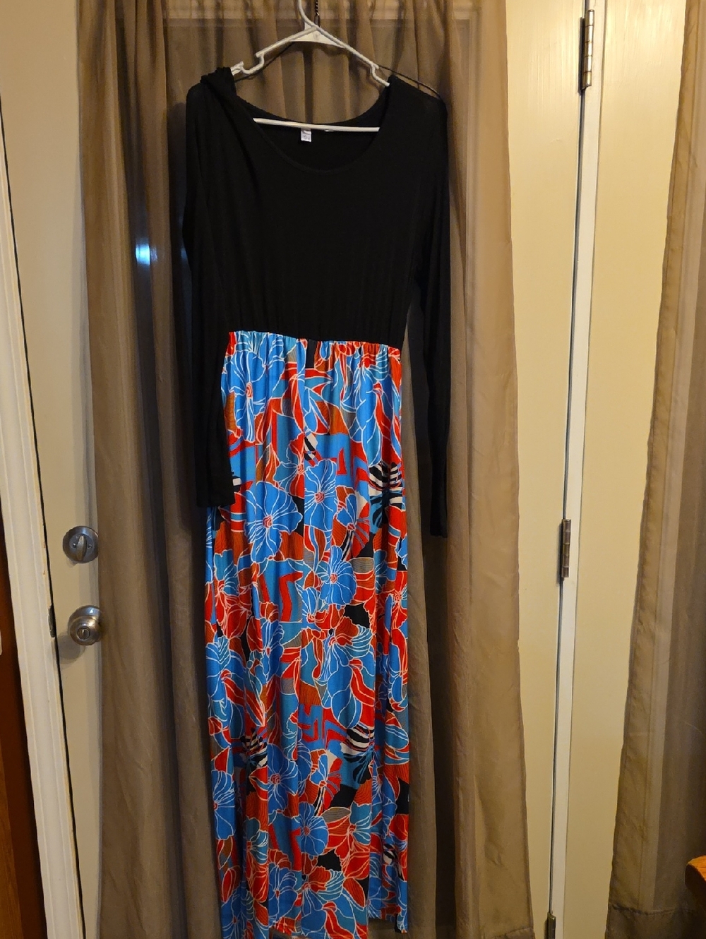 Long Sleeve Black Top Floral Maxi Dress in Blue & Red